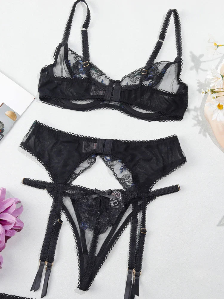 Kanten Lingerie Set met Jarretelgordel – Bloemen & Kant